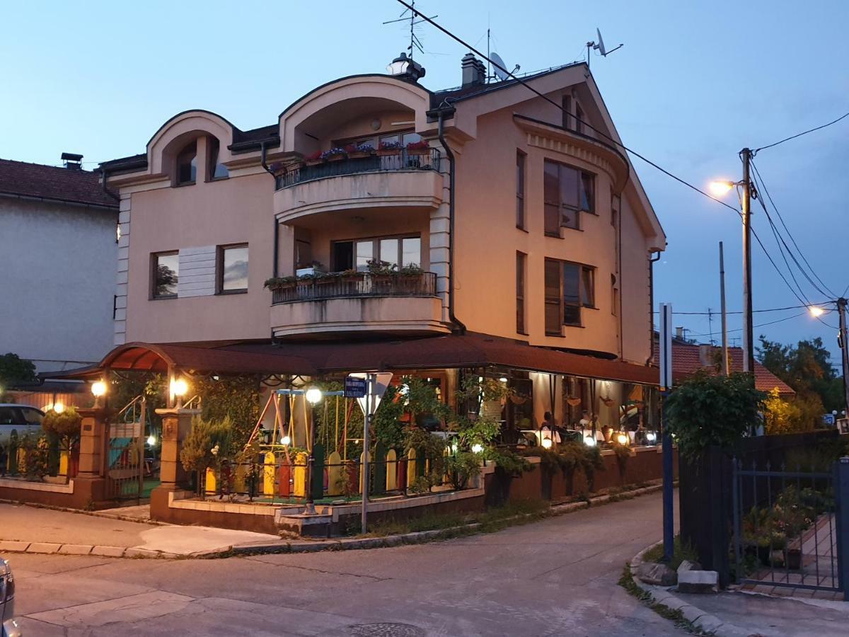 Green And Blue Apartments Banja Luka Exterior photo